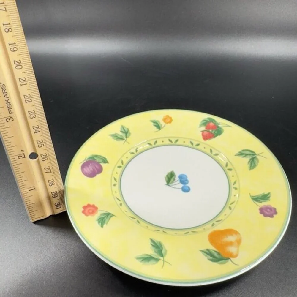 Victoria & Beale Savannah Porcelain Round‎ Dish Plate Set of 4 Dishes 6inch Wide